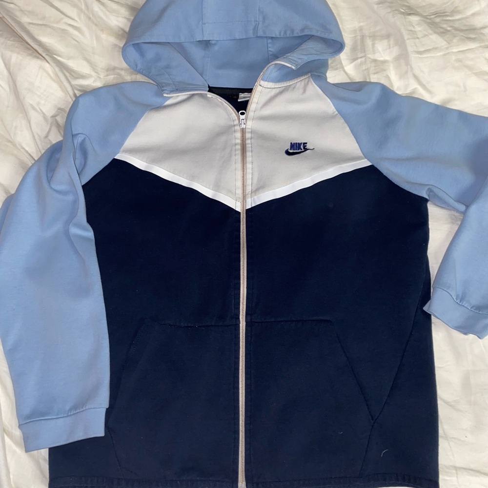 Nike Men’s Blue and White Hoodie